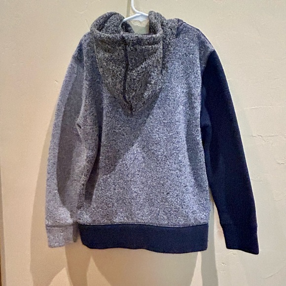 GAP Boys zip up sweater/jacket. - Picture 2 of 13